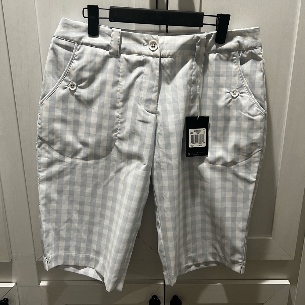 Women’s nike golf shorts size 10